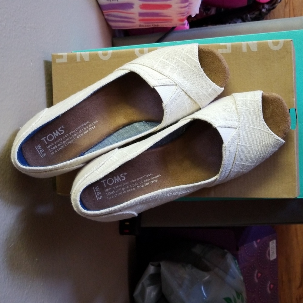 New Tom's Classic Wedge 8.5